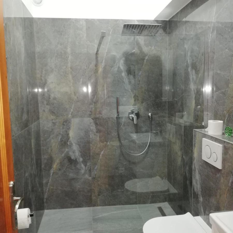 Rezident Consult S.R.O. Hotel Братислава Екстериор снимка